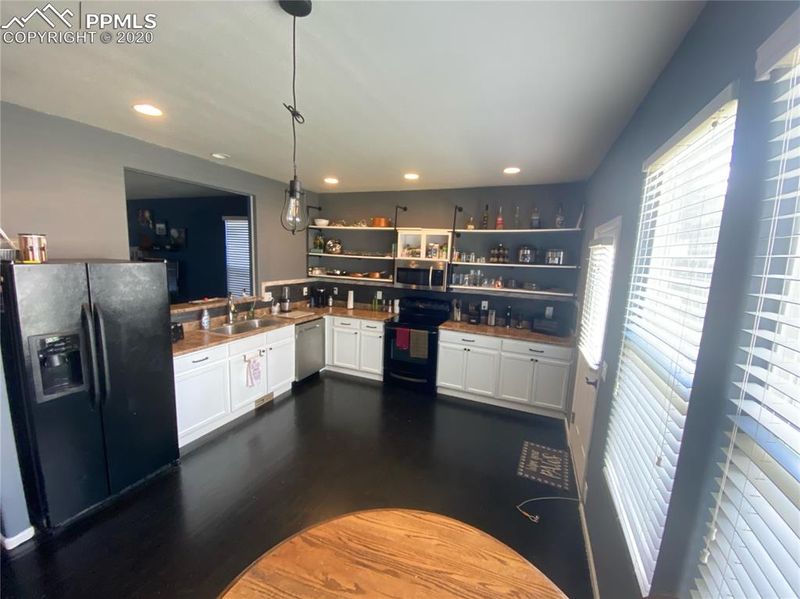 2031 Squawbush Ridge Grv, Colorado Springs, CO 80910