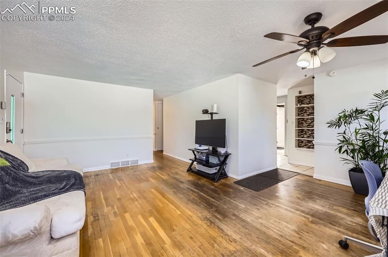 2032 Downing Dr, Colorado Springs, CO 80909