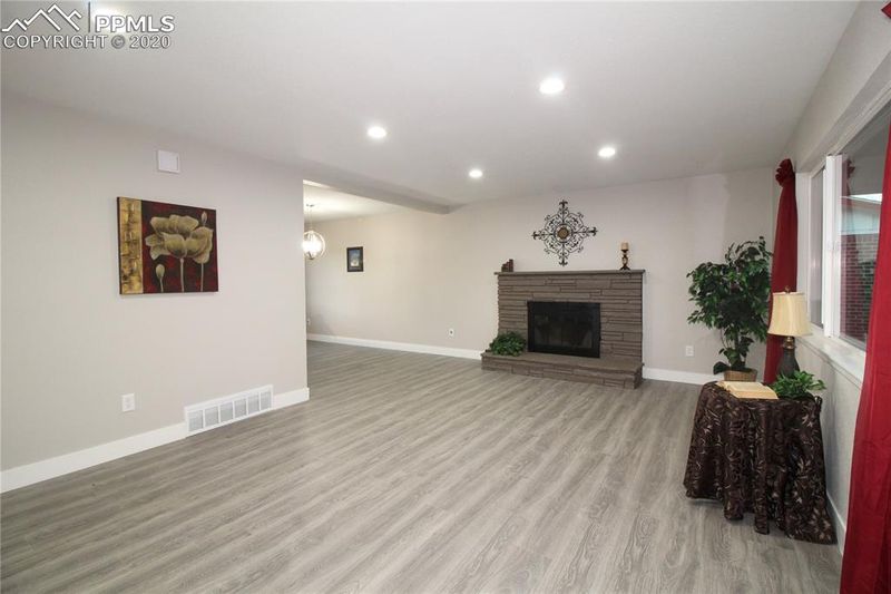 2034 Mcarthur Ave, Colorado Springs, CO 80909
