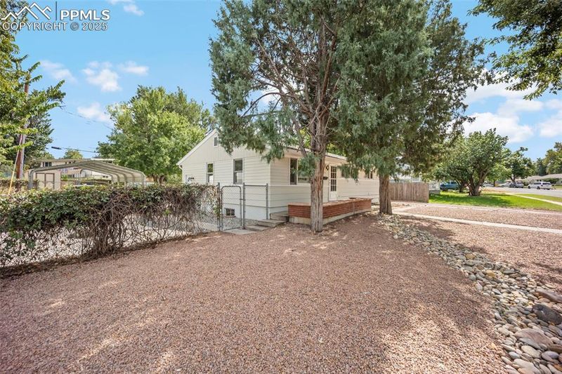 2035 Downing Dr, Colorado Springs, CO 80909