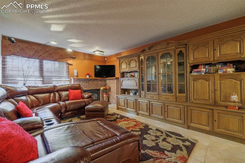 2035 Sussex Ln, Colorado Springs, CO 80909