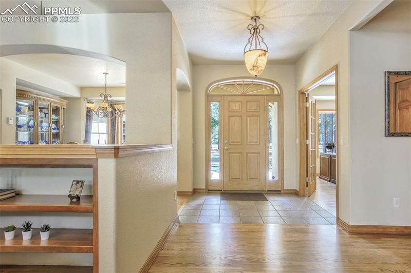 20370 Lockridge Dr, Colorado Springs, CO 80908