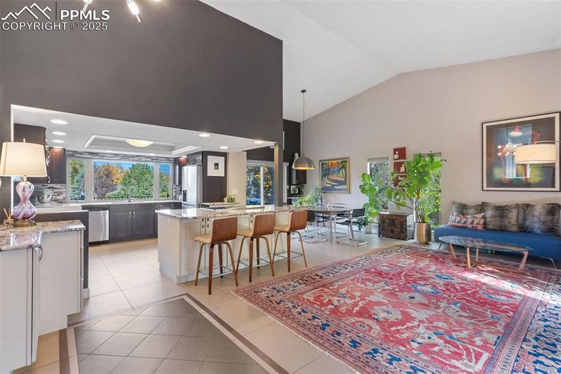 204 W Cheyenne Mountain Blvd, Colorado Springs, CO 80906