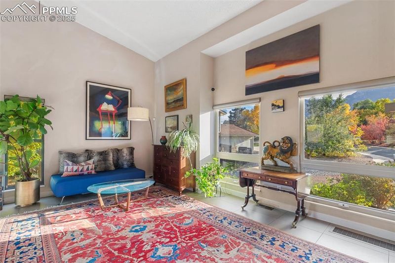 204 W Cheyenne Mountain Blvd, Colorado Springs, CO 80906