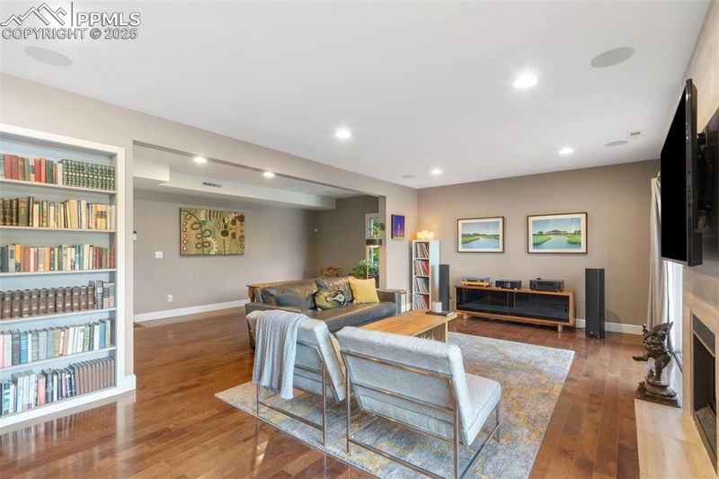 204 W Cheyenne Mountain Blvd, Colorado Springs, CO 80906