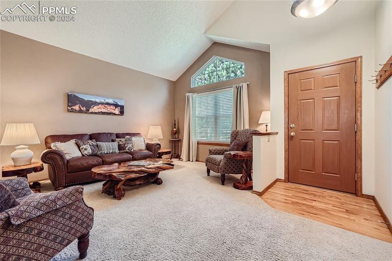 2040 Avalon Ct, Colorado Springs, CO 80919