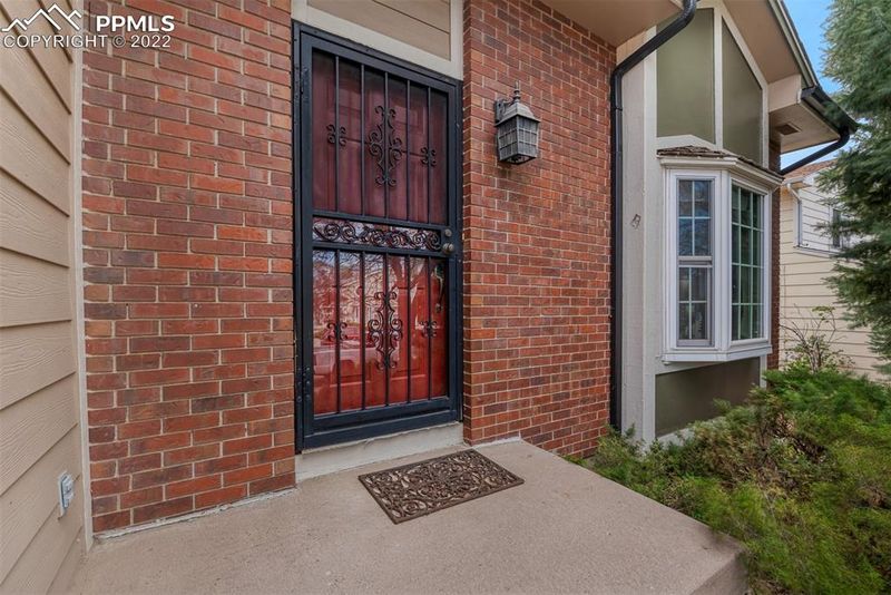 2040 Leoti Dr, Colorado Springs, CO 80915