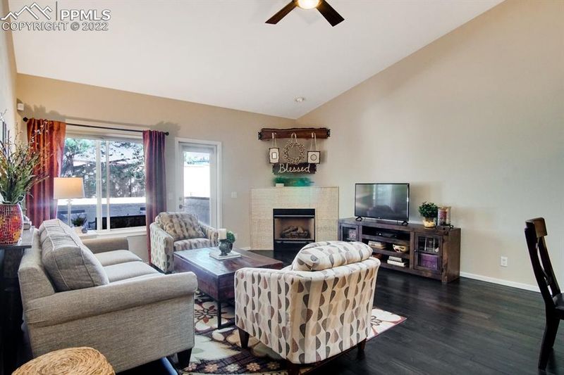 2042 Summerset Dr, Colorado Springs, CO 80920