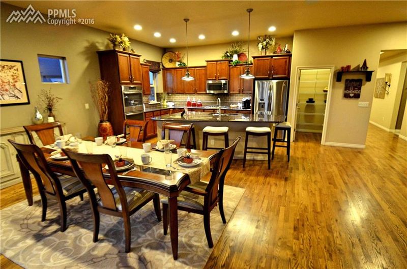 2043 Ripple Ridge Rd, Colorado Springs, CO 80921