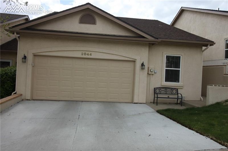 2044 Summerset Dr, Colorado Springs, CO 80920
