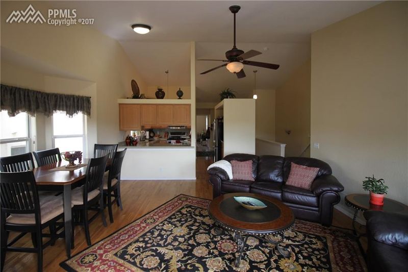 2044 Summerset Dr, Colorado Springs, CO 80920