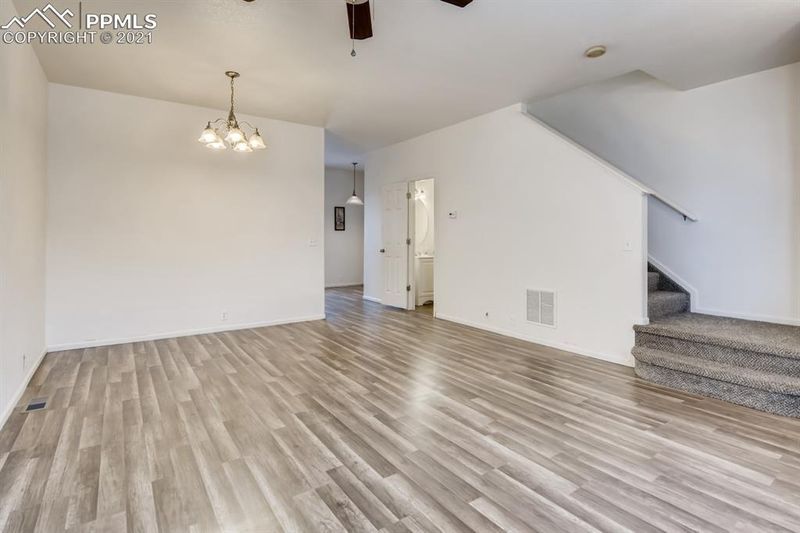 2045 Creekridge Point, Colorado Springs, CO 80910
