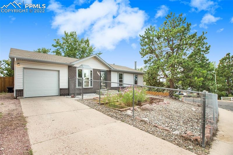 205 Homer Dr, Colorado Springs, CO 80916
