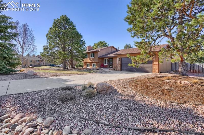 205 Scottsdale Dr, Colorado Springs, CO 80921