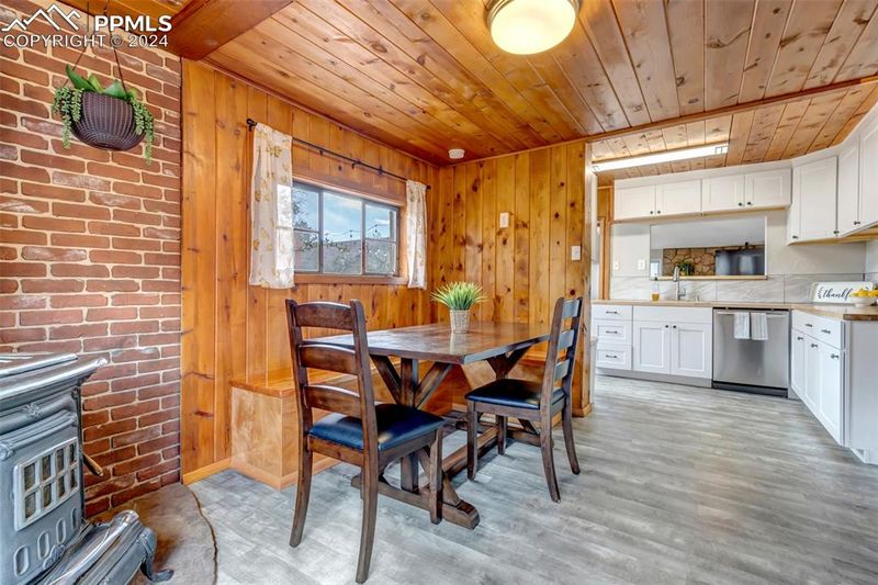 205 S Valley Rd, Palmer Lake, CO 80133