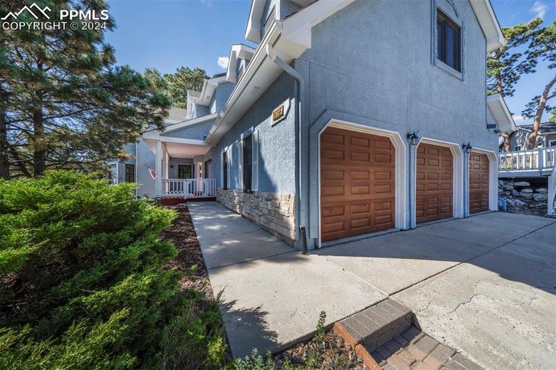 2050 Mulligan Dr, Colorado Springs, CO 80920