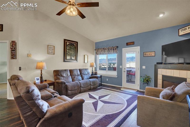 2050 Summerset Dr, Colorado Springs, CO 80920