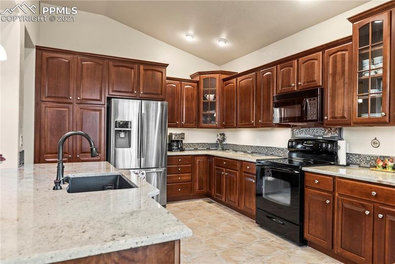20526 E Lake Dr, Centennial, CO 80016