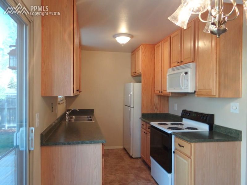 2055 Eddington Way, Colorado Springs, CO 80916