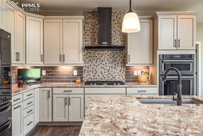 2056 Ruffino Dr, Colorado Springs, CO 80921