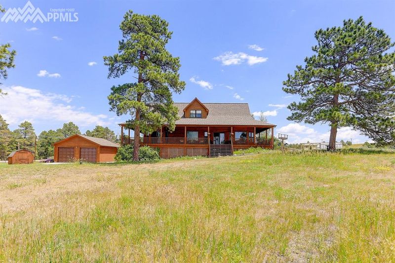 20572 Thunder Rd, Colorado Springs, CO 80908