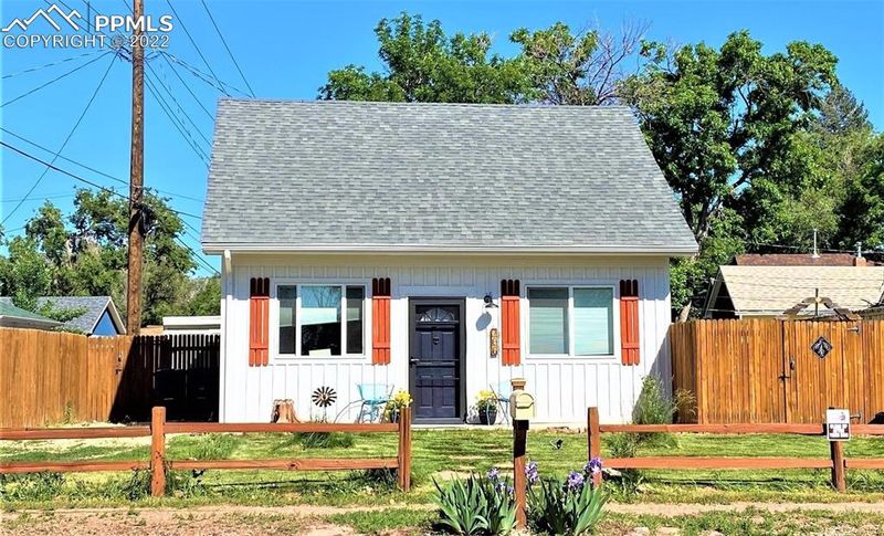 206 S 23rd St, Colorado Springs, CO 80904