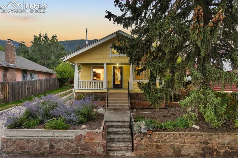 206 Pine Ridge Ave, Manitou Springs, CO 80829