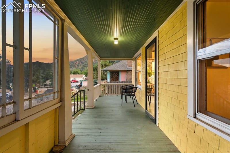 206 Pine Ridge Ave, Manitou Springs, CO 80829