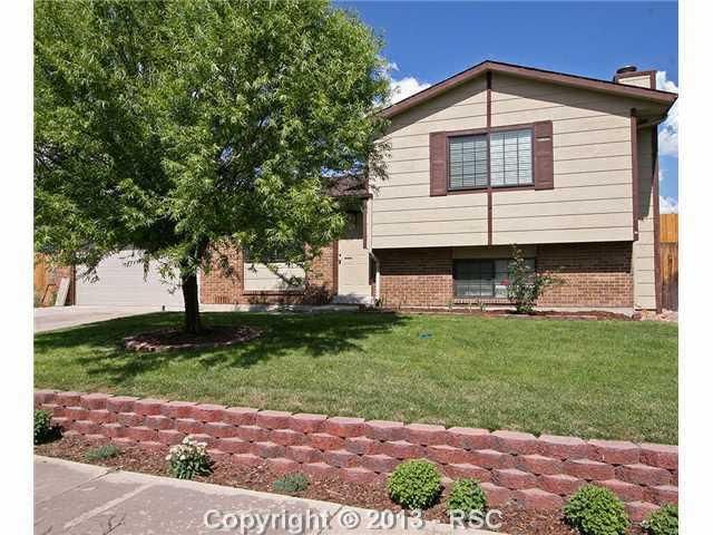 2061 Ambleside Dr, Colorado Springs, CO 80915