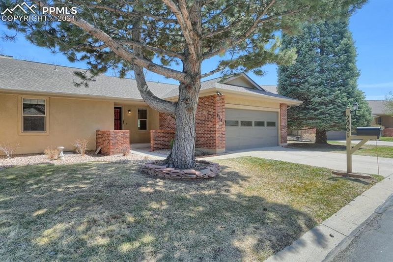 2061 Windham Way, Colorado Springs, CO 80906
