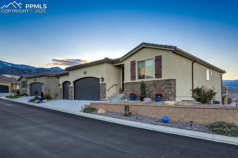 2062 Lone Willow Vw, Colorado Springs, CO 80904