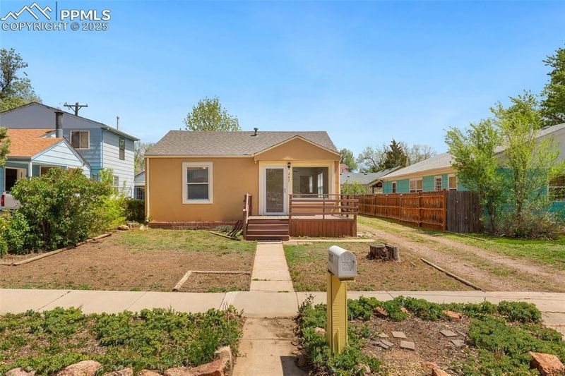 207 N 20th St, Colorado Springs, CO 80904