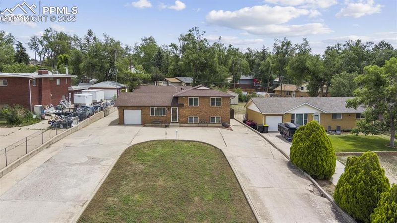 207 Cunningham Dr, Colorado Springs, CO 80911