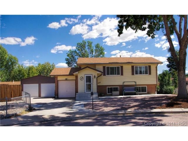 207 Dexter St, Colorado Springs, CO 80911