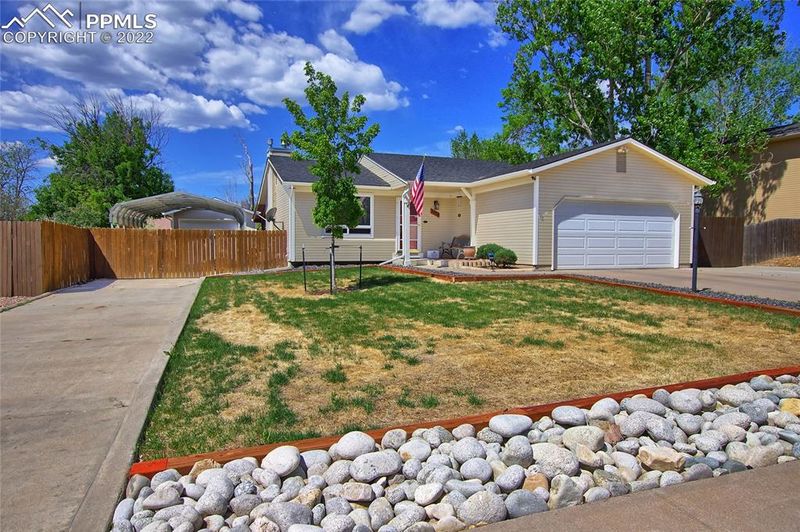 2070 Grafton Dr, Colorado Springs, CO 80916
