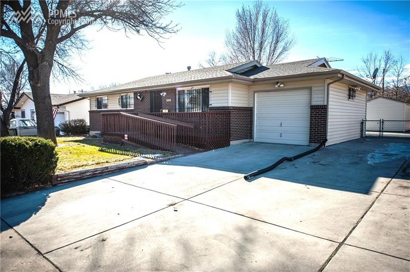208 S Chelton Rd, Colorado Springs, CO 80910