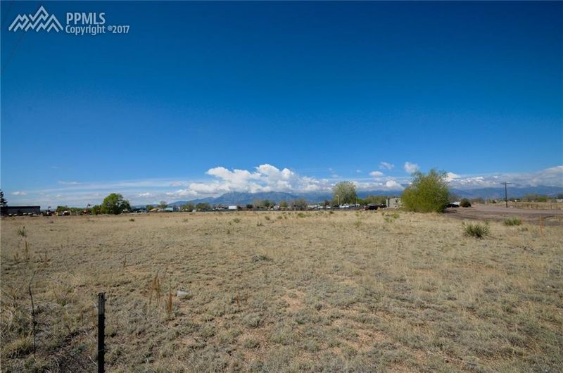 208 Troy Hill Rd, Colorado Springs, CO 80916