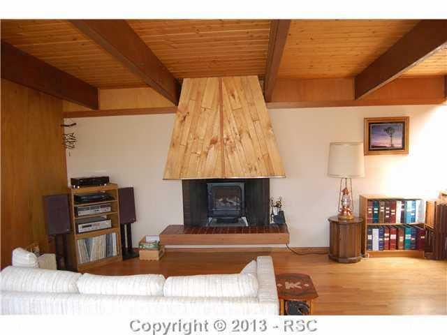 2080 Mesa Rd, Colorado Springs, CO 80904