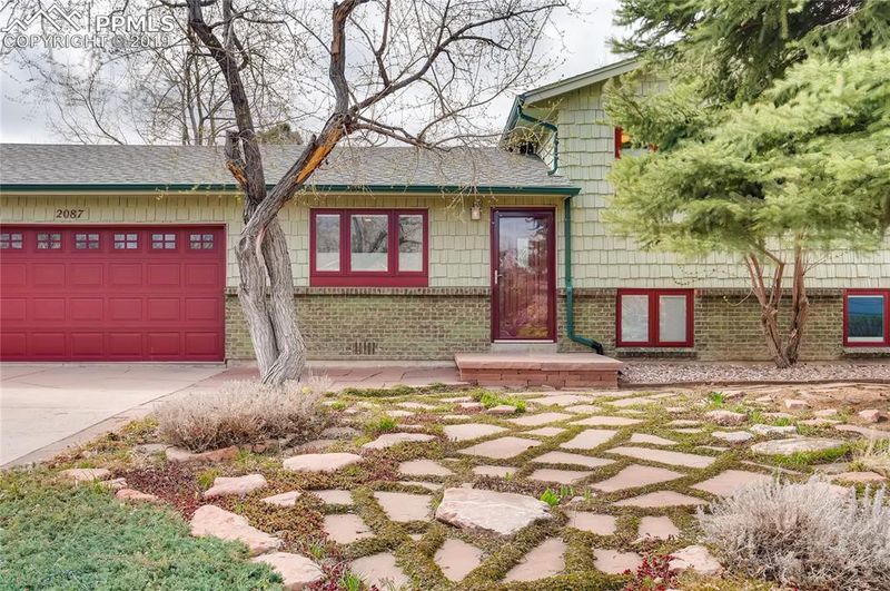 2087 S Olathe St, Aurora, CO 80013