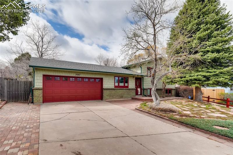 2087 S Olathe St, Aurora, CO 80013