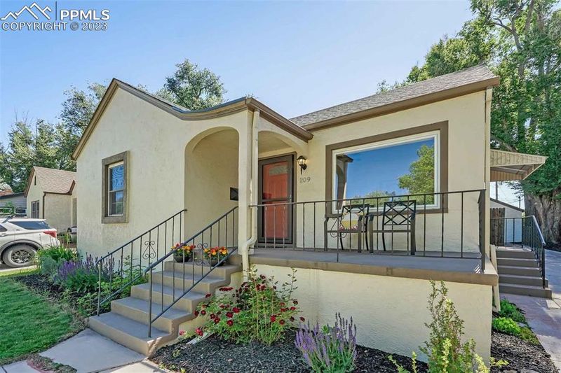 209 Farragut Ave, Colorado Springs, CO 80909