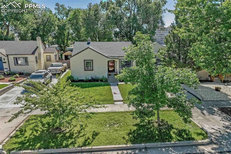 209 Farragut Ave, Colorado Springs, CO 80909