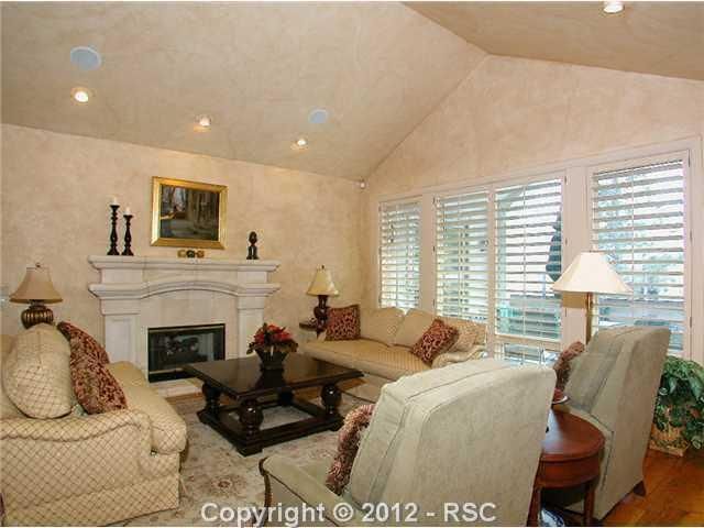 2090 Cantwell Grv, Colorado Springs, CO 80906