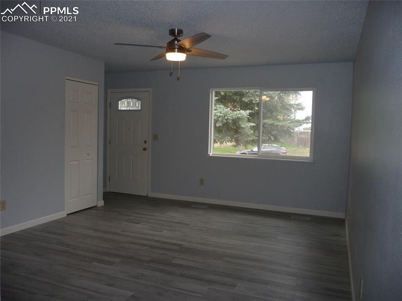 2095 Leoti Dr, Colorado Springs, CO 80915