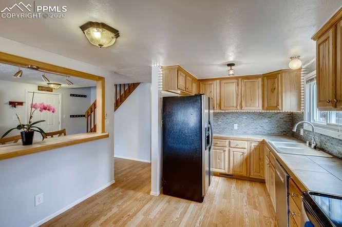 2095 Piros Dr, Colorado Springs, CO 80915