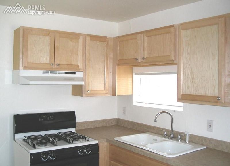 21 N 7th St, Colorado Springs, CO 80905