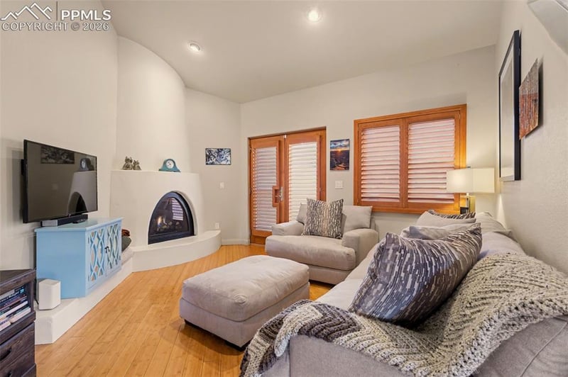 21 Crystal Park Rd, Manitou Springs, CO 80829
