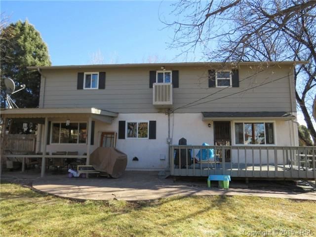 21 Robertson Rd, Pueblo, CO 81001