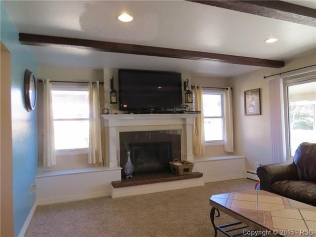 21 Robertson Rd, Pueblo, CO 81001