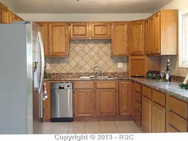 210 Longfellow Dr, Colorado Springs, CO 80910